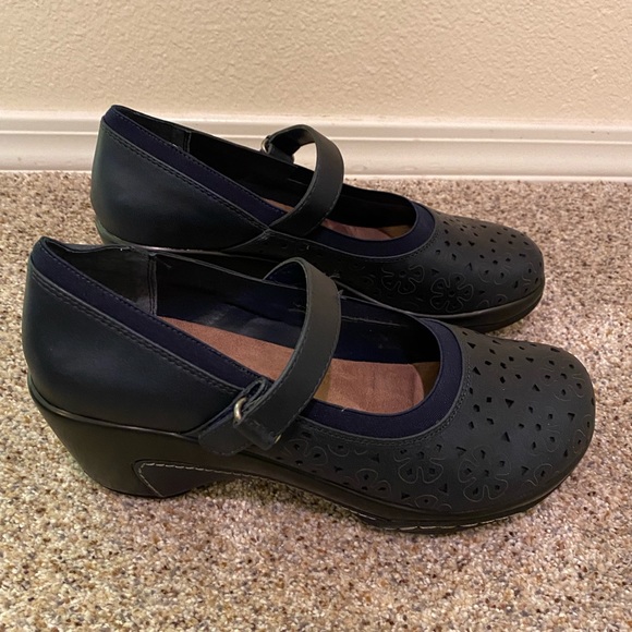 RIALTO COMFORT Visalia MARY JANE CLOGS - Picture 3 of 5